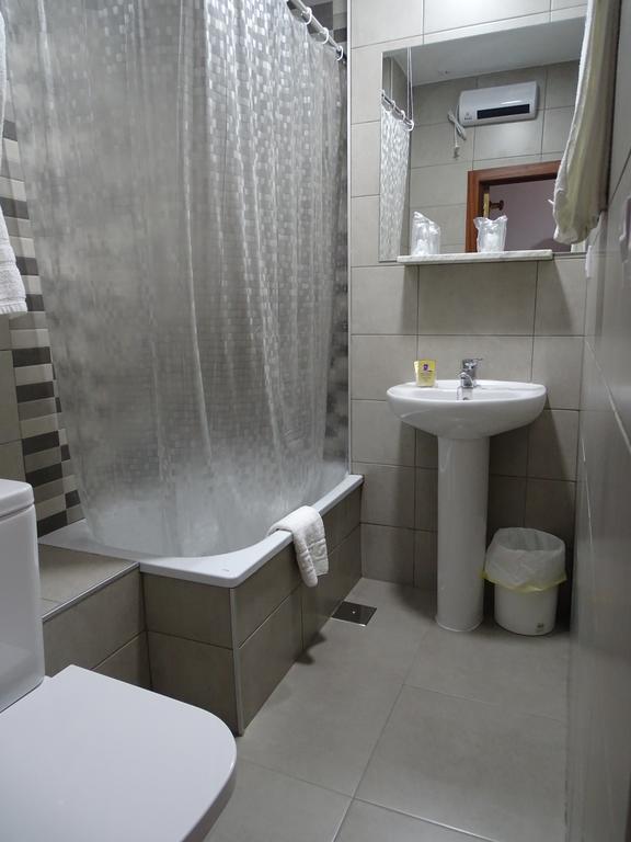 Hostal Argentina Caces 외부 사진