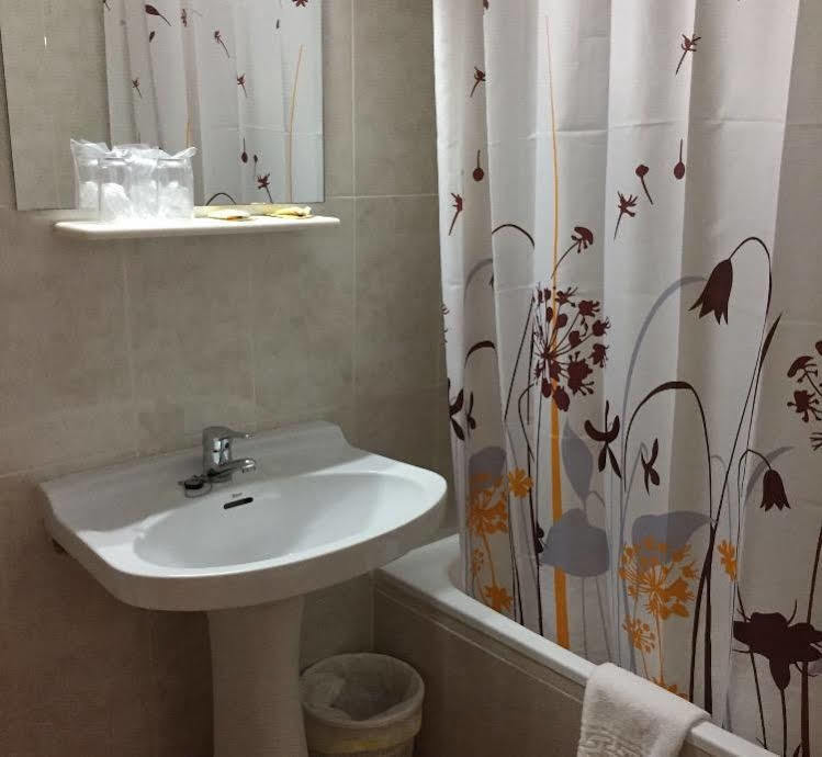 Hostal Argentina Caces 외부 사진